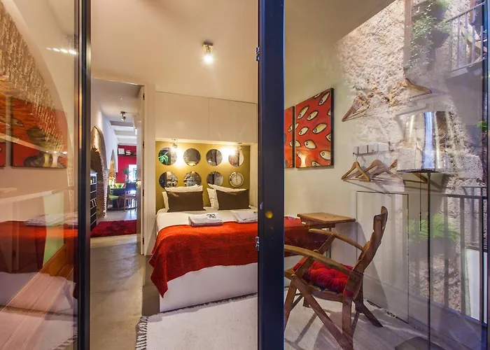 The Old Stables Chiado Apartments