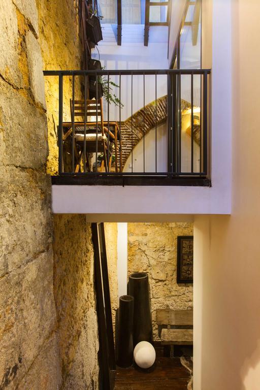 The Old Stables Chiado * Lissabon