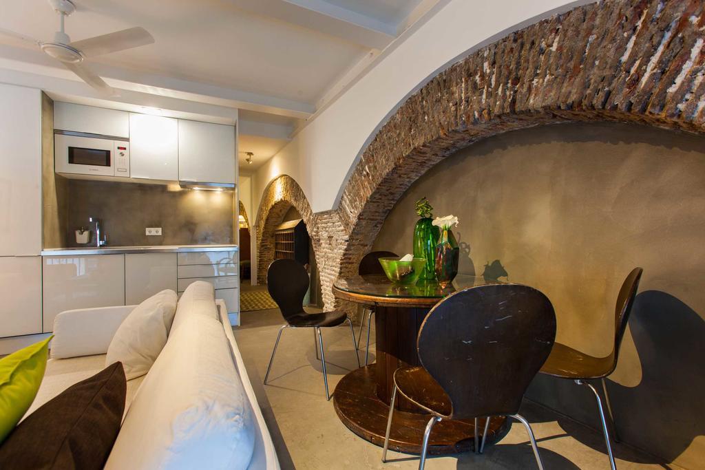 Apartment The Old Stables Chiado Lissabon