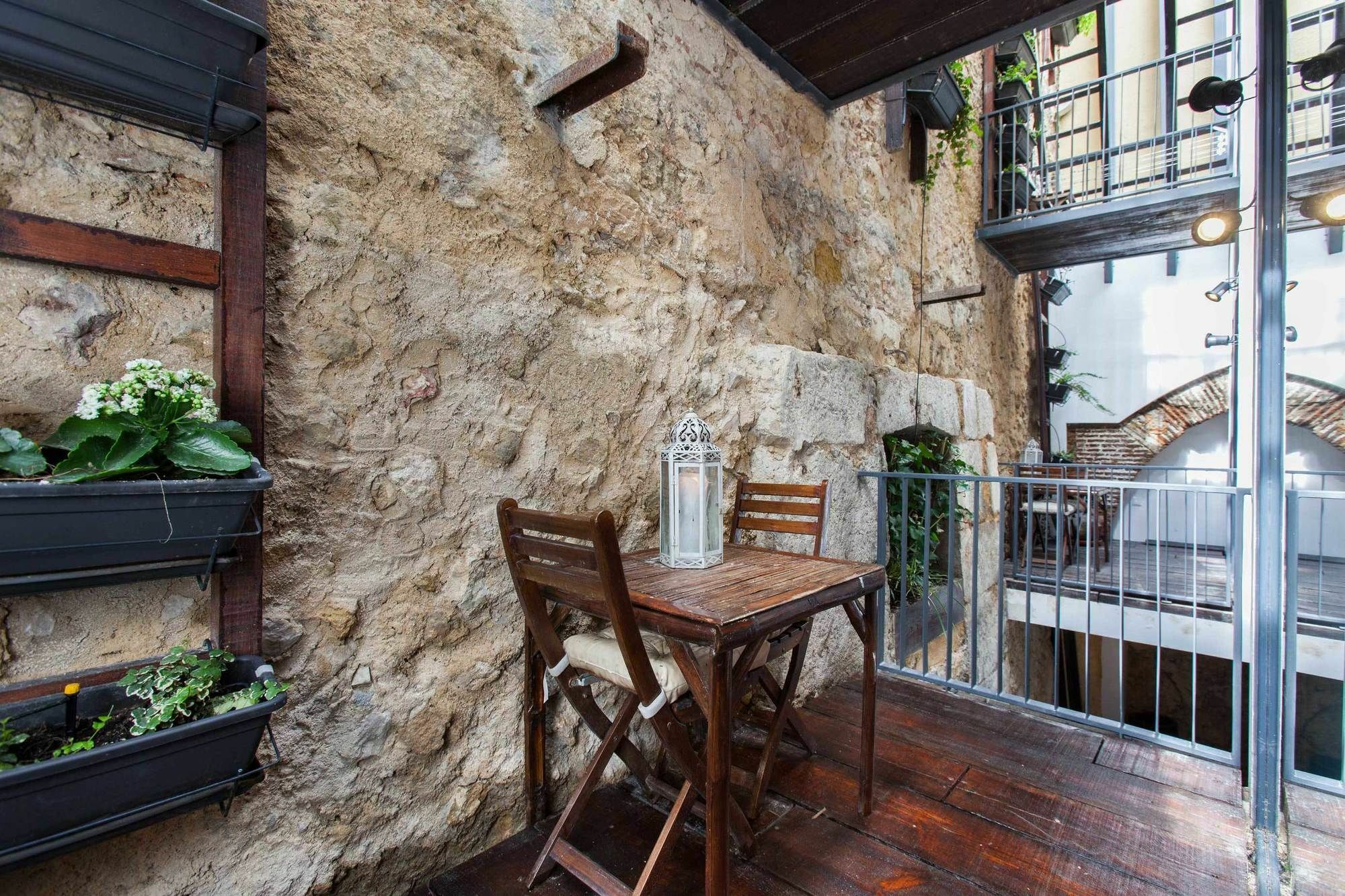 The Old Stables Chiado *