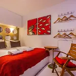 The Old Stables Chiado Apartments